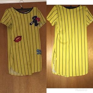 Baseball yellow and black tee